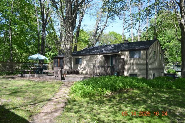 6446 Harrison Street, Coloma, MI 49038
