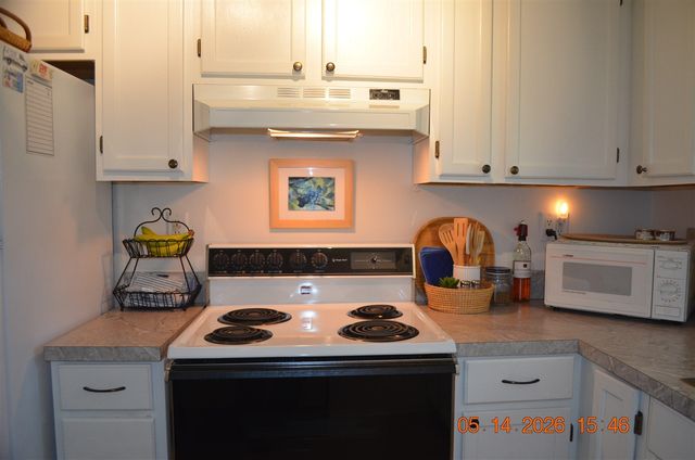 6446 Harrison Street, Coloma, MI 49038
