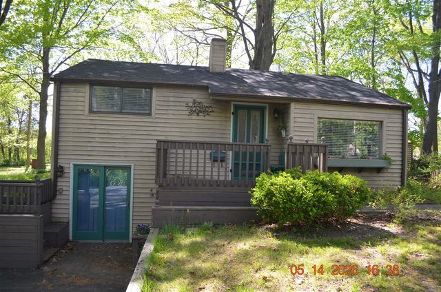 6446 Harrison Street, Coloma, MI 49038