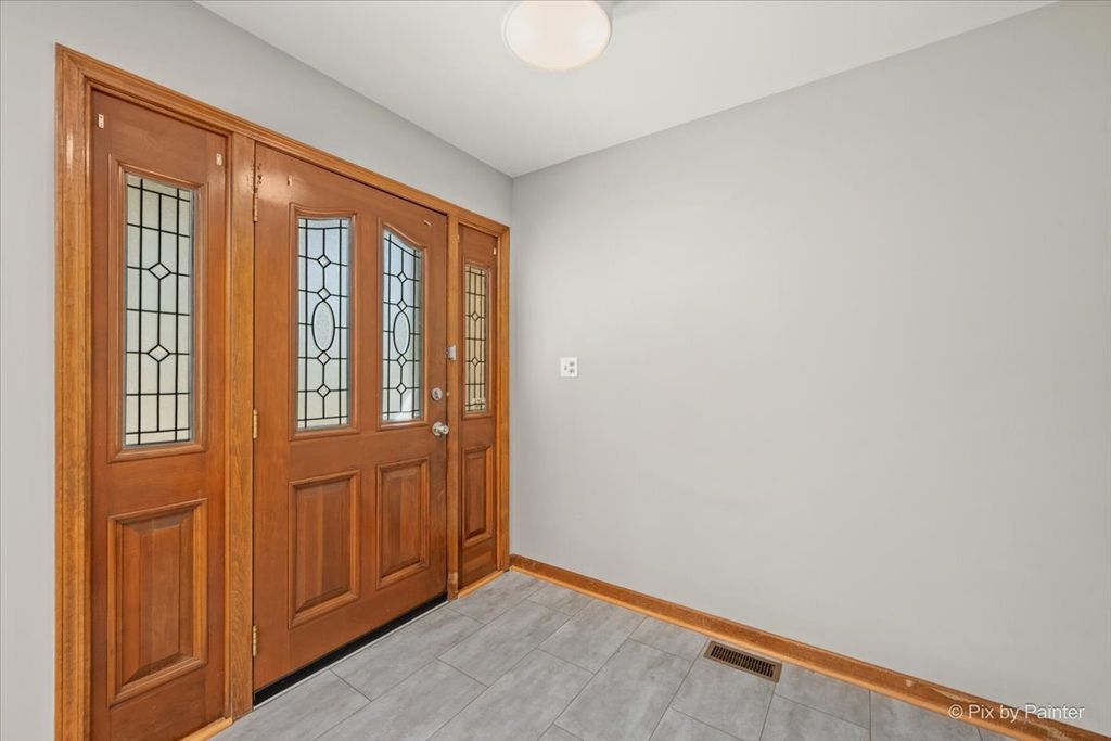 1305 Sequoia Road, Naperville, IL 60540 — photo 3