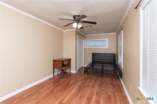 1401 N Penelope Street, Belton, TX 76513