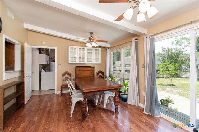 1401 N Penelope Street, Belton, TX 76513