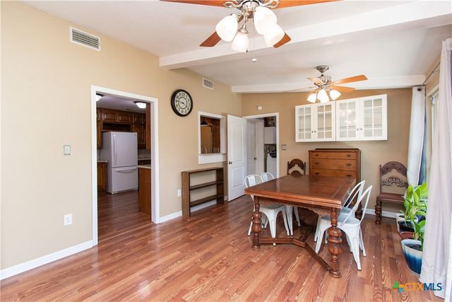 1401 N Penelope Street, Belton, TX 76513
