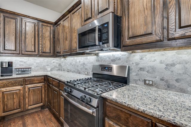 1710 Green Jasper Place, Arlington, TX 76005