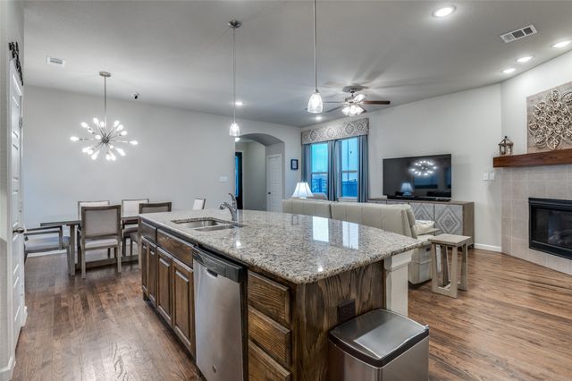 1710 Green Jasper Place, Arlington, TX 76005