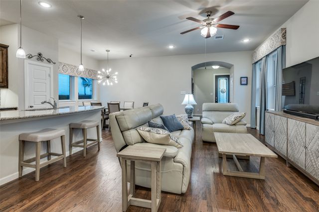 1710 Green Jasper Place, Arlington, TX 76005