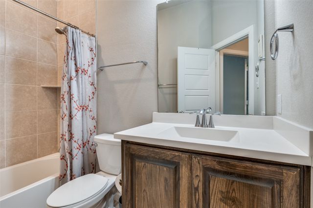 1710 Green Jasper Place, Arlington, TX 76005