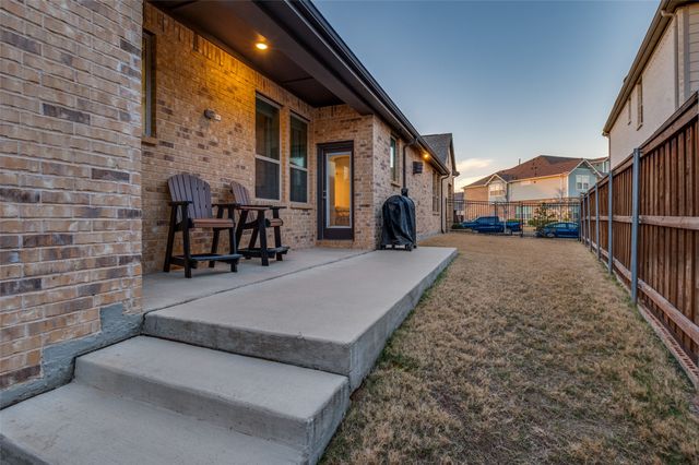 1710 Green Jasper Place, Arlington, TX 76005