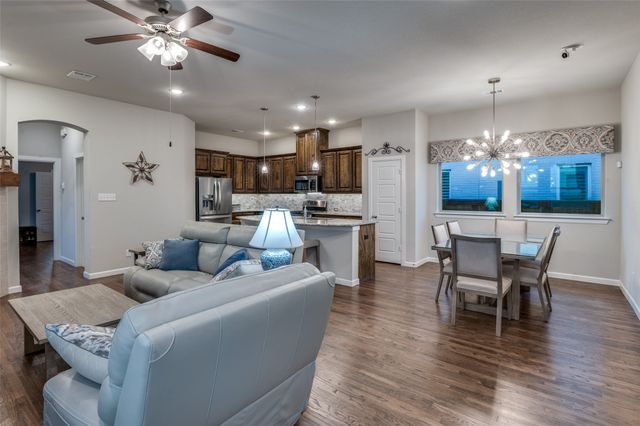 1710 Green Jasper Place, Arlington, TX 76005