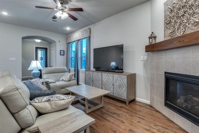 1710 Green Jasper Place, Arlington, TX 76005