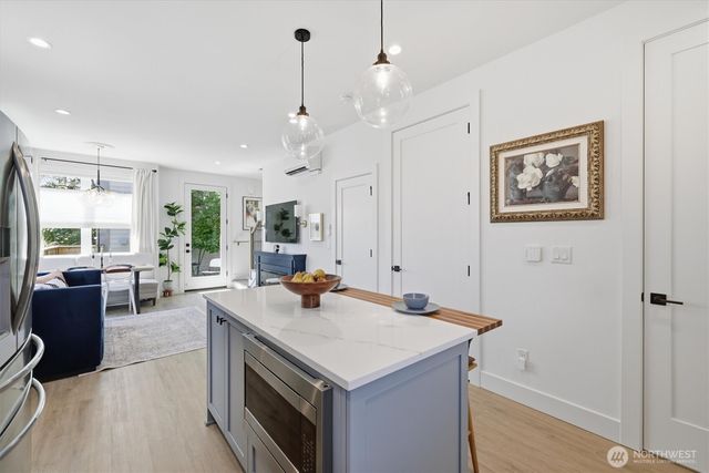 2853 B NW 63rd Street, Seattle, WA 98107