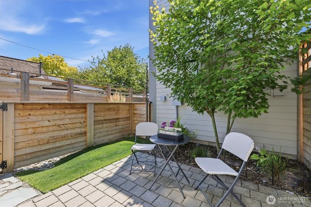 2853 B NW 63rd Street, Seattle, WA 98107