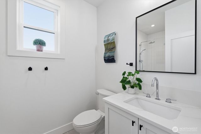 2853 B NW 63rd Street, Seattle, WA 98107