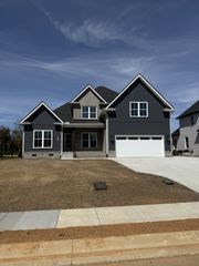 3030 Shady Forest Dr, Murfreesboro, TN 37128