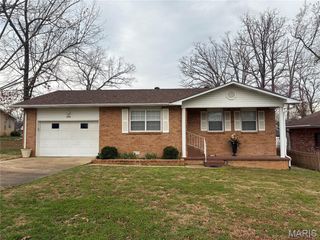 1723 Sunset Drive, Poplar Bluff, MO 63901