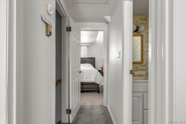 690 N Hamilton Avenue, Lindenhurst, NY 11757