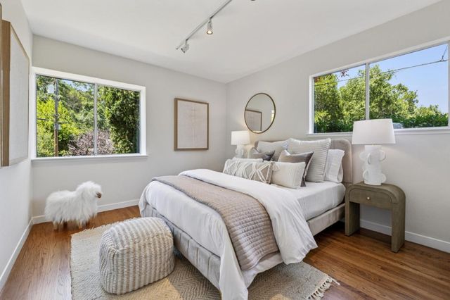 918 La Mesa Drive, Portola Valley, CA 94028