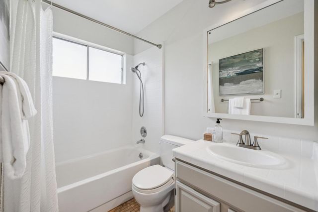 918 La Mesa Drive, Portola Valley, CA 94028