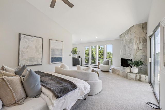 918 La Mesa Drive, Portola Valley, CA 94028