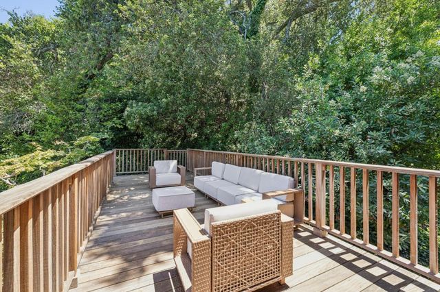 918 La Mesa Drive, Portola Valley, CA 94028