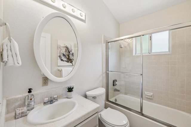 918 La Mesa Drive, Portola Valley, CA 94028