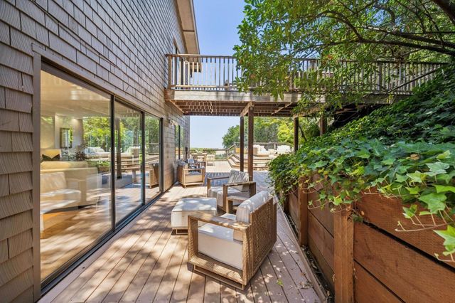 918 La Mesa Drive, Portola Valley, CA 94028