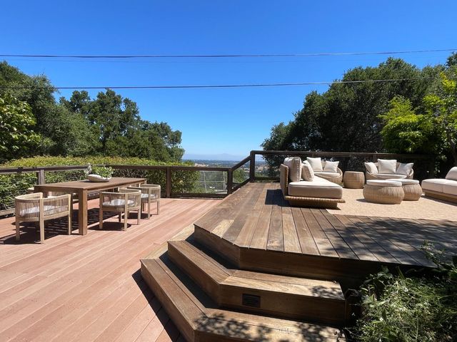 918 La Mesa Drive, Portola Valley, CA 94028