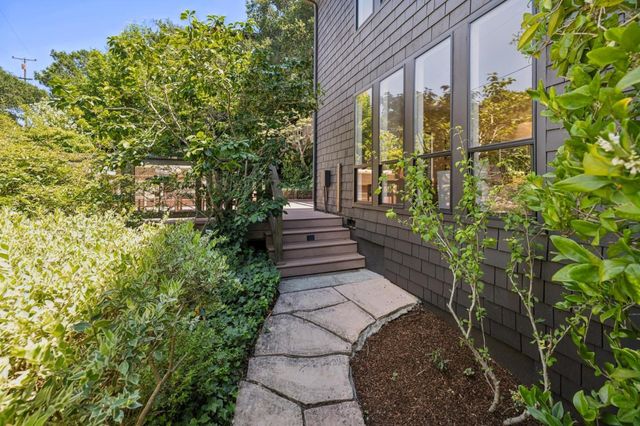 918 La Mesa Drive, Portola Valley, CA 94028