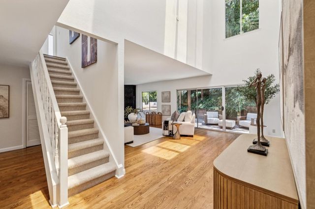 918 La Mesa Drive, Portola Valley, CA 94028