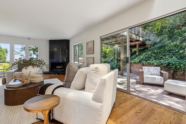 918 La Mesa Drive, Portola Valley, CA 94028