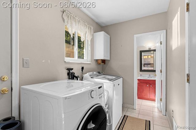 7955 Caberfae Trail, Clawson, MI 48348