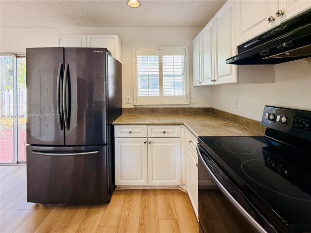 841 NW 98th Ave, Plantation, FL 33324