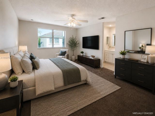 841 NW 98th Ave, Plantation, FL 33324