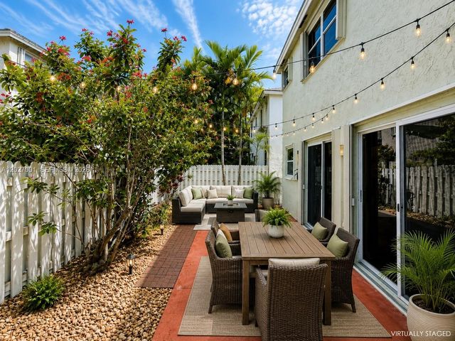 841 NW 98th Ave, Plantation, FL 33324