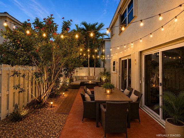 841 NW 98th Ave, Plantation, FL 33324