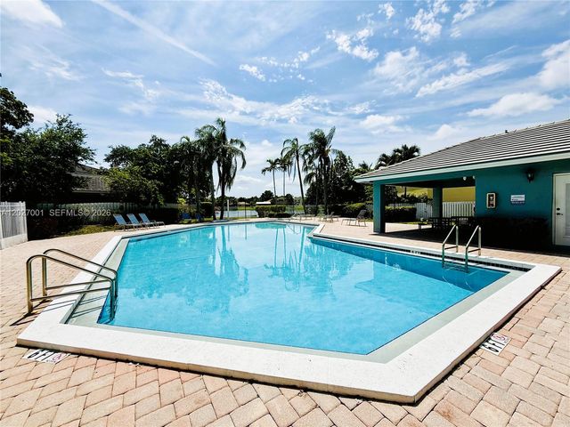 841 NW 98th Ave, Plantation, FL 33324