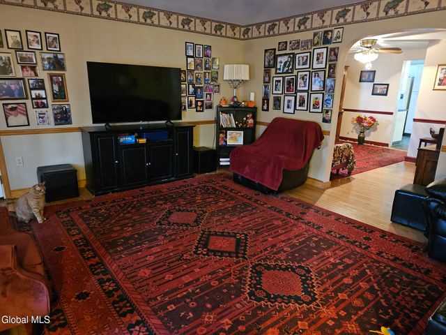 3 9th Street, Waterford, NY 12188