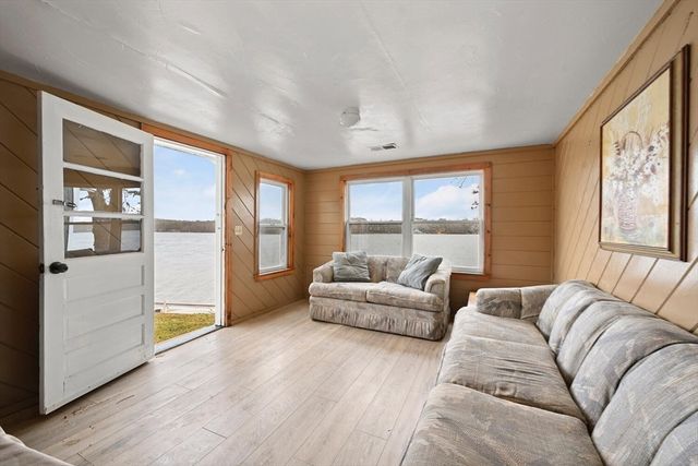 110 Valley Rd., Plymouth, MA 02360