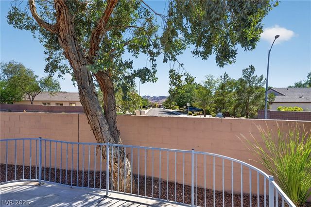 2389 Black River Falls Drive, Henderson, NV 89044