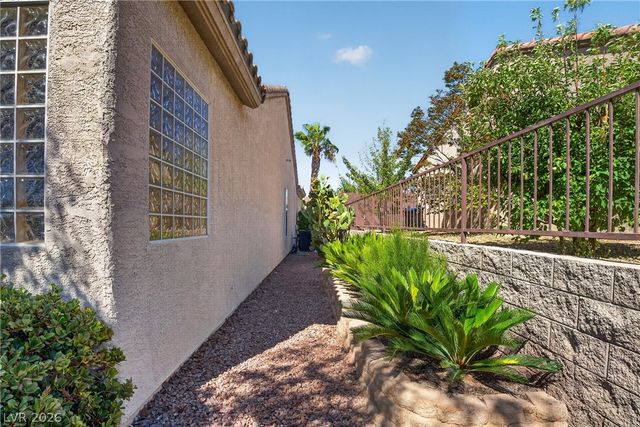 2389 Black River Falls Drive, Henderson, NV 89044