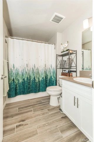 4085 N Sandrini, Fresno, CA 93723