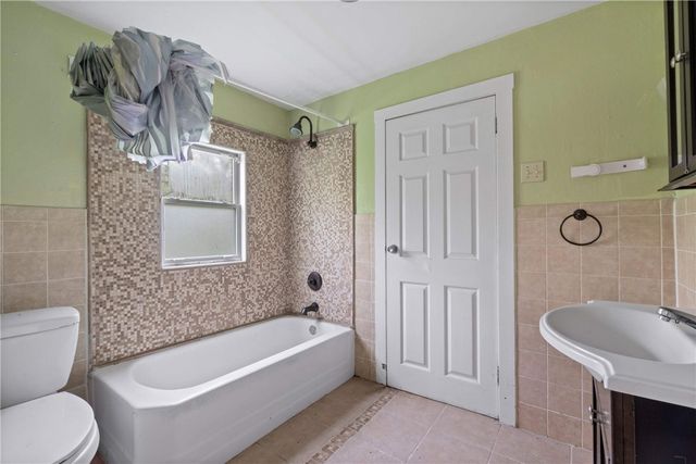 485 Pierson Run Rd, Plum Boro, PA 15239