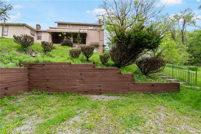485 Pierson Run Rd, Plum Boro, PA 15239