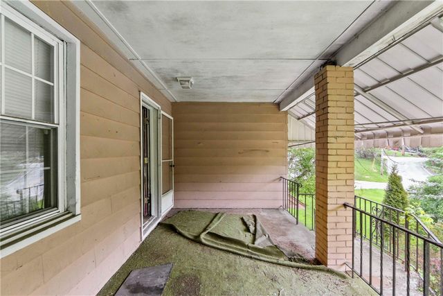 485 Pierson Run Rd, Plum Boro, PA 15239