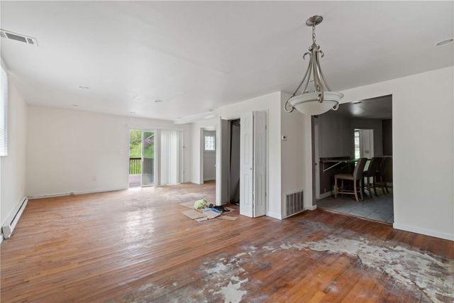 485 Pierson Run Rd, Plum Boro, PA 15239