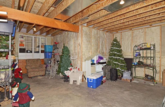 24 Oak Ridge Trail, Deerfield, WI 53531