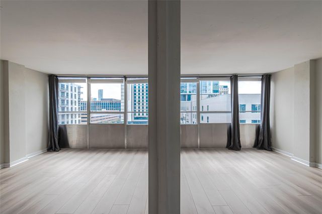 1800 Lavaca ST A705, Austin, TX 78701
