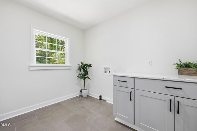 612 W Chisholm, Sanford, NC 27330