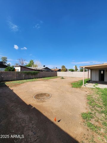 2335 W POINSETTIA Drive, Phoenix, AZ 85029