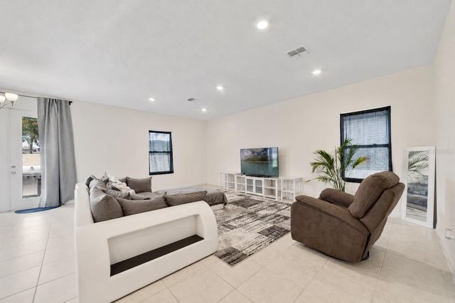 9222 WAVERLY WALK DRIVE, Orlando, FL 32817